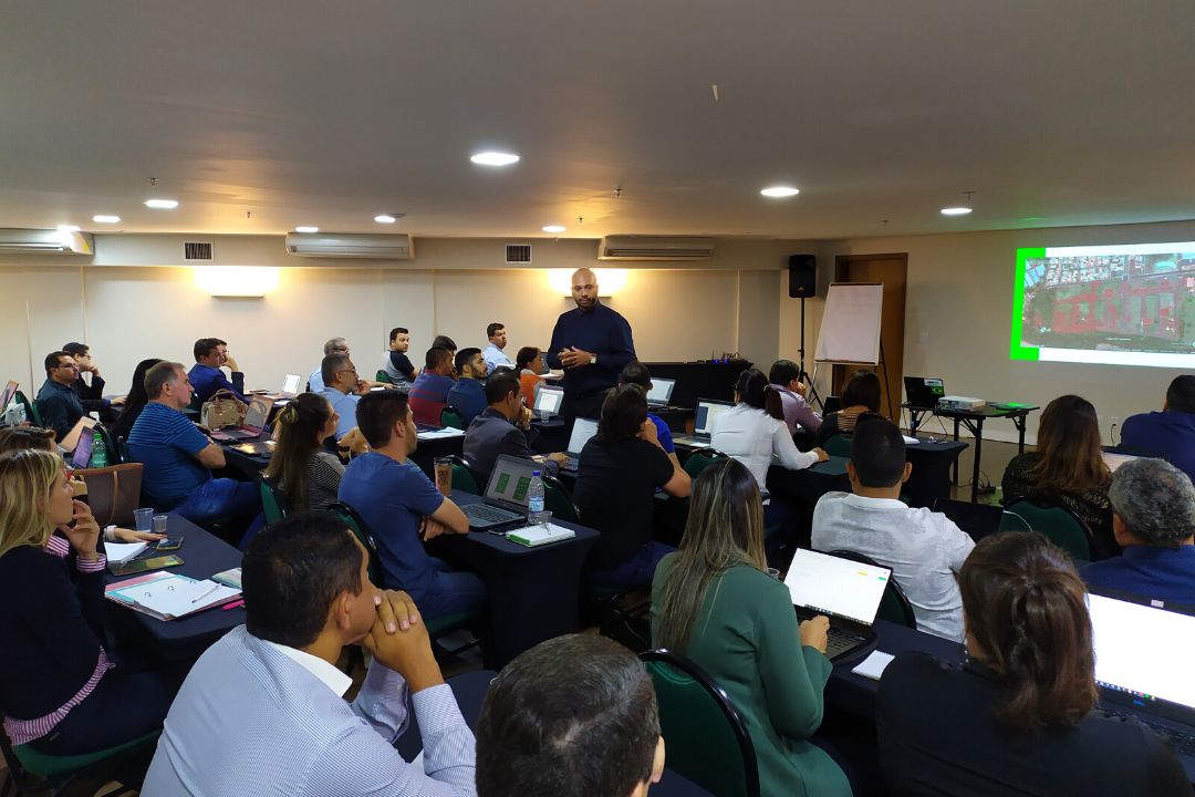 Treinamento Equipe Lote com análise de área em tela